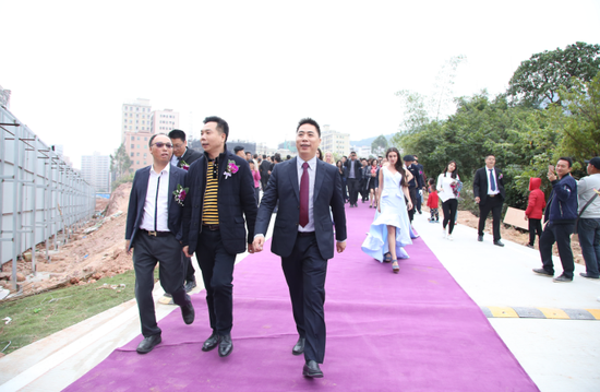 开云官网-曝曼联欲用马夏尔换拜仁大闸 赔本交易竟还遭拒(图1) 开云即时比分